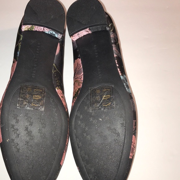 Kelly & Katie Black Floral Elerana Flats - Picture 4 of 5